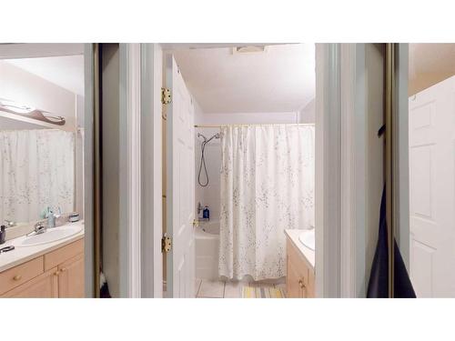 305-10101 Morrison Street, Fort Mcmurray, AB - Indoor Photo Showing Bathroom