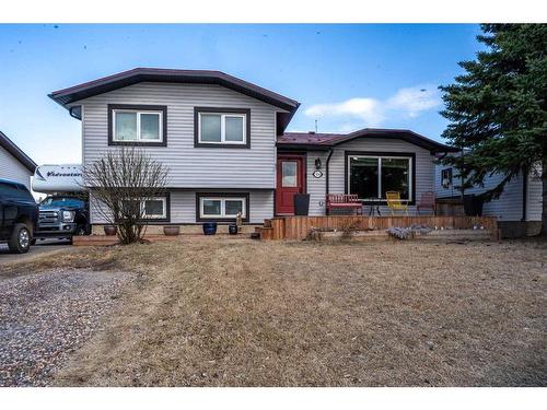 106 Becker Crescent, Fort Mcmurray, AB - Outdoor With Facade