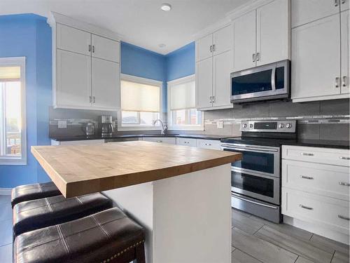 459 Prospect Drive, Fort Mcmurray, AB - Indoor Photo Showing Kitchen