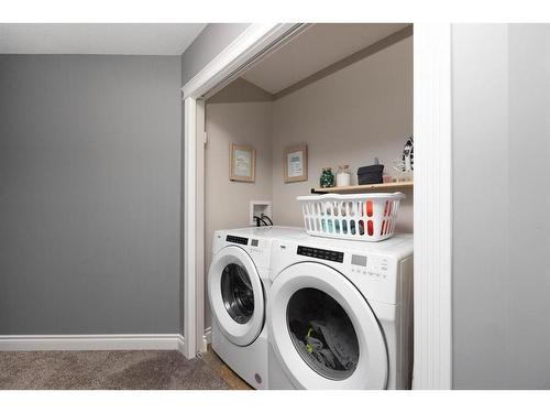 185 Shalestone Way, Fort Mcmurray, AB - Indoor Photo Showing Laundry Room