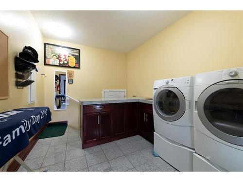 119 Pew Lane, Fort Mcmurray, AB - Indoor Photo Showing Laundry Room