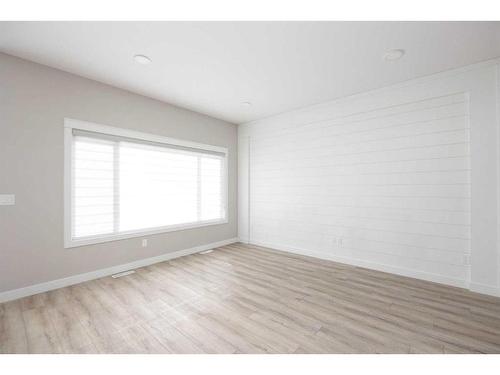 112 Walnut Place, Fort Mcmurray, AB - Indoor Photo Showing Other Room
