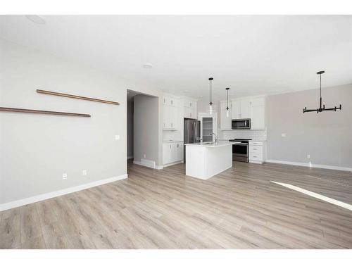 112 Walnut Place, Fort Mcmurray, AB - Indoor Photo Showing Kitchen