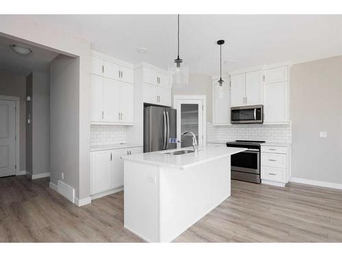 112 Walnut Place, Fort Mcmurray, AB - Indoor Photo Showing Kitchen With Upgraded Kitchen