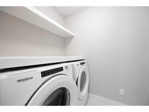 112 Walnut Place, Fort Mcmurray, AB - Indoor Photo Showing Laundry Room