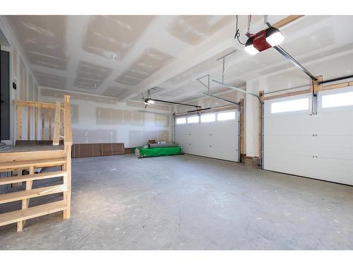 304 Beacon Hill Drive, Fort Mcmurray, AB - Indoor Photo Showing Garage