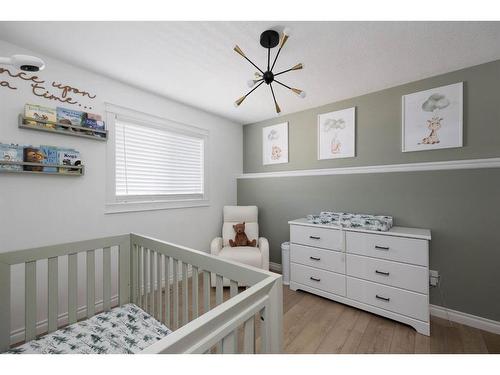 180 Merganser Crescent, Fort Mcmurray, AB - Indoor Photo Showing Bedroom