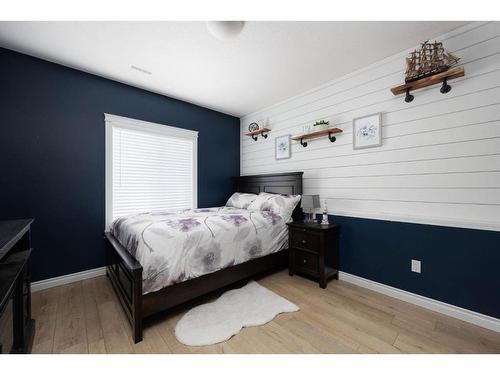 180 Merganser Crescent, Fort Mcmurray, AB - Indoor Photo Showing Bedroom