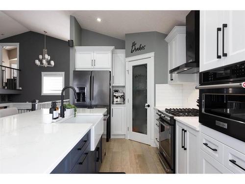 180 Merganser Crescent, Fort Mcmurray, AB - Indoor Photo Showing Kitchen With Upgraded Kitchen