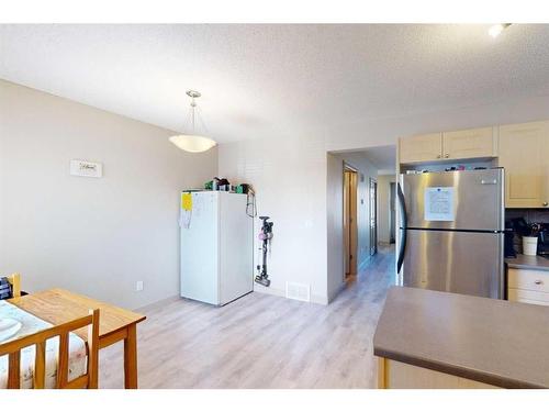 257 Rainbow Creek Drive, Fort Mcmurray, AB - Indoor Photo Showing Kitchen