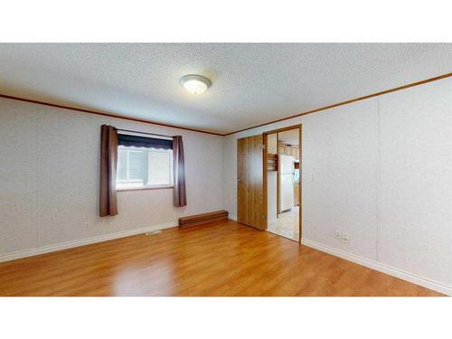 116 Mckinlay Crescent, Fort Mcmurray, AB - Indoor Photo Showing Bathroom