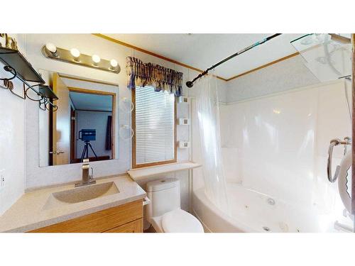 116 Mckinlay Crescent, Fort Mcmurray, AB - Indoor Photo Showing Bathroom