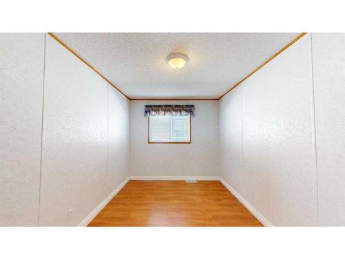 116 Mckinlay Crescent, Fort Mcmurray, AB - Indoor Photo Showing Other Room