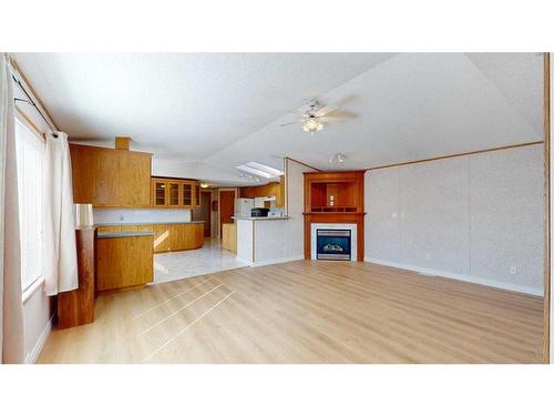 116 Mckinlay Crescent, Fort Mcmurray, AB - Indoor With Fireplace