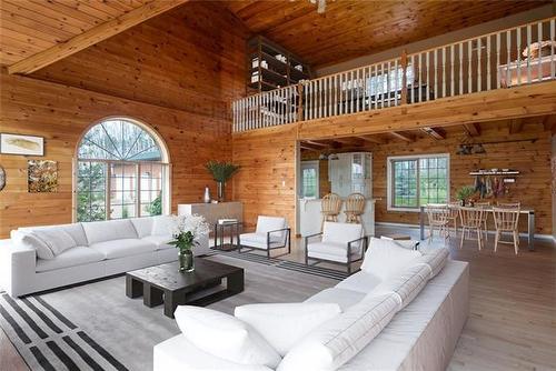 176 Saprae Crescent, Saprae Creek, AB - Indoor Photo Showing Living Room