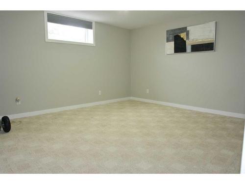 214 Bird Crescent, Fort Mcmurray, AB - Indoor Photo Showing Other Room