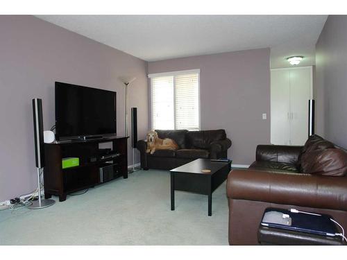 214 Bird Crescent, Fort Mcmurray, AB - Indoor Photo Showing Living Room