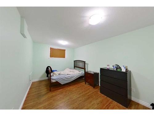 136 Blue Jay Road, Fort Mcmurray, AB - Indoor Photo Showing Bedroom