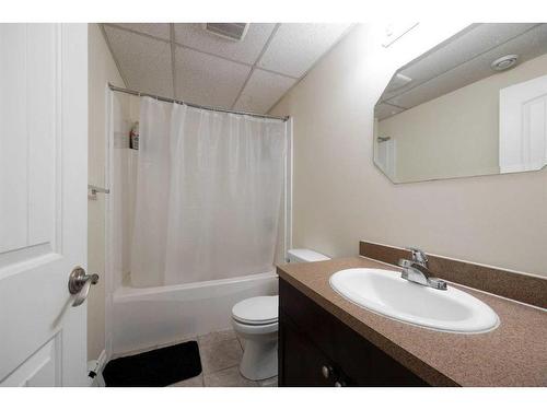 194 Pacific Crescent, Fort Mcmurray, AB - Indoor Photo Showing Bathroom