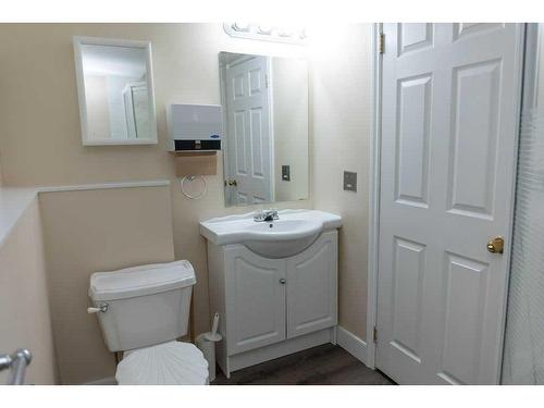 333 Signal Road, Fort Mcmurray, AB - Indoor Photo Showing Bathroom