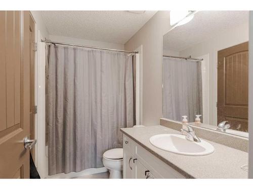 215-136A Sandpiper Road, Fort Mcmurray, AB - Indoor Photo Showing Bathroom
