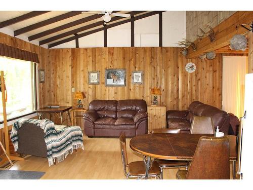 65101-Rge Rd 113, Rural Lac La Biche County, AB - Indoor Photo Showing Living Room