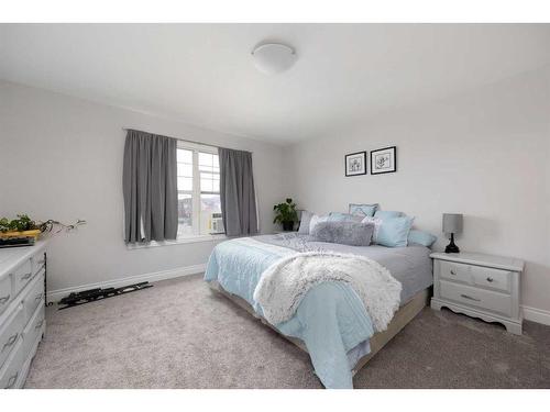 130 Merganser Crescent, Fort Mcmurray, AB - Indoor Photo Showing Bedroom
