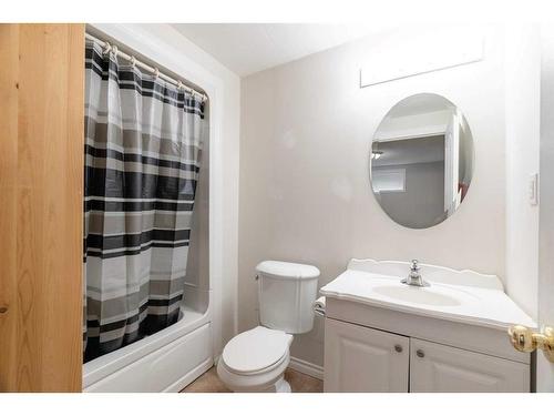 169 Diefenbaker Drive, Fort Mcmurray, AB - Indoor Photo Showing Bathroom