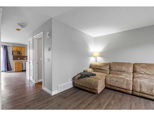 169 Diefenbaker Drive, Fort Mcmurray, AB - Indoor Photo Showing Living Room
