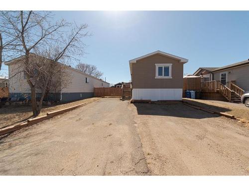 280 Clausen Crescent, Fort Mcmurray, AB - Outdoor With Exterior