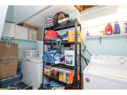 231 Athabasca Avenue, Fort Mcmurray, AB - Indoor Photo Showing Laundry Room