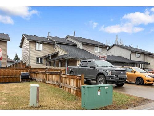 231 Athabasca Avenue, Fort Mcmurray, AB - Outdoor