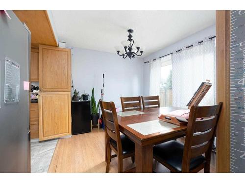 231 Athabasca Avenue, Fort Mcmurray, AB - Indoor Photo Showing Dining Room