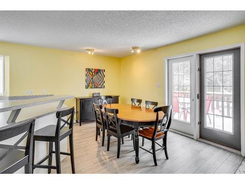 252 Torrie Crescent, Fort Mcmurray, AB - Indoor Photo Showing Dining Room
