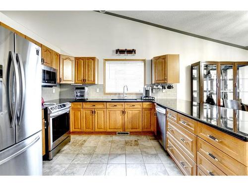 140 Bergeron Road, Fort Mcmurray, AB - Indoor Photo Showing Kitchen With Stainless Steel Kitchen