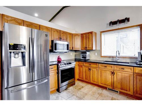 140 Bergeron Road, Fort Mcmurray, AB - Indoor Photo Showing Kitchen