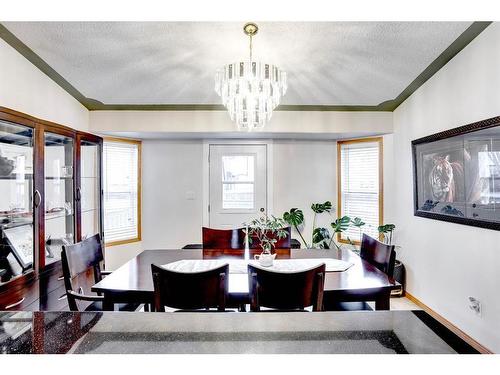 140 Bergeron Road, Fort Mcmurray, AB - Indoor Photo Showing Dining Room