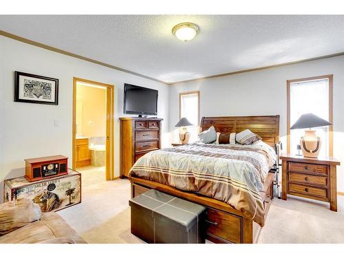 140 Bergeron Road, Fort Mcmurray, AB - Indoor Photo Showing Bedroom