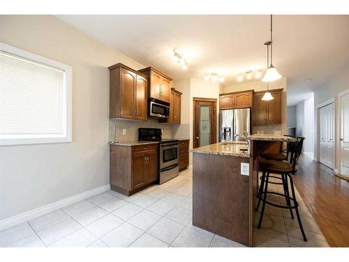 274 Thrush Street, Fort Mcmurray, AB - Indoor Photo Showing Kitchen