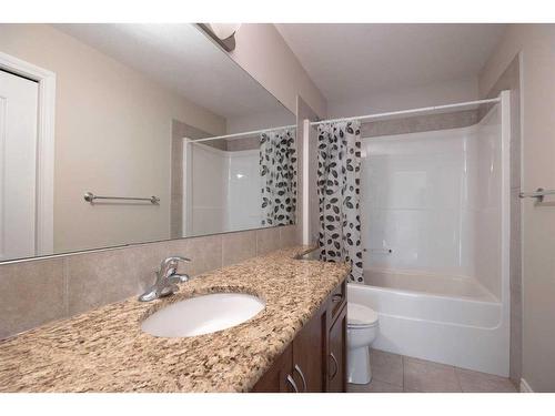 274 Thrush Street, Fort Mcmurray, AB - Indoor Photo Showing Bathroom