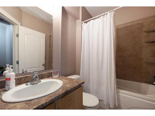 274 Thrush Street, Fort Mcmurray, AB - Indoor Photo Showing Bathroom