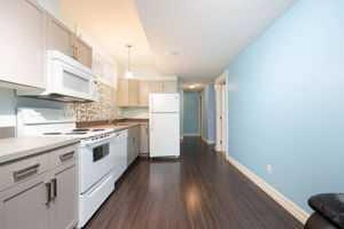 104 Collicott Drive, Fort Mcmurray, AB - Indoor Photo Showing Kitchen