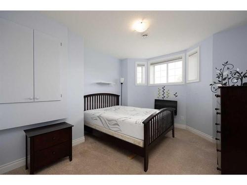 292 Swallow Way, Fort Mcmurray, AB - Indoor Photo Showing Bedroom