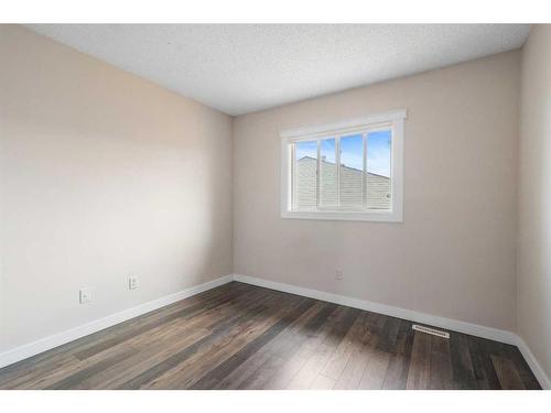 101-400 Silin Forest Road, Fort Mcmurray, AB - Indoor Photo Showing Other Room