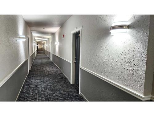 419-100 Richard Street, Fort Mcmurray, AB - Indoor Photo Showing Other Room