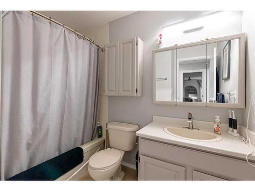 269 Ball Place, Fort Mcmurray, AB - Indoor Photo Showing Bathroom
