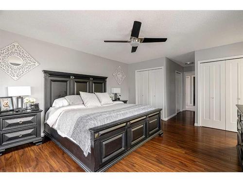 269 Ball Place, Fort Mcmurray, AB - Indoor Photo Showing Bedroom
