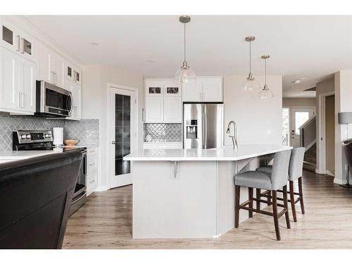 221 Lynx Crescent, Fort Mcmurray, AB - Indoor Photo Showing Kitchen With Upgraded Kitchen