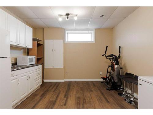 161 Snowy Owl Way, Fort Mcmurray, AB - Indoor Photo Showing Gym Room