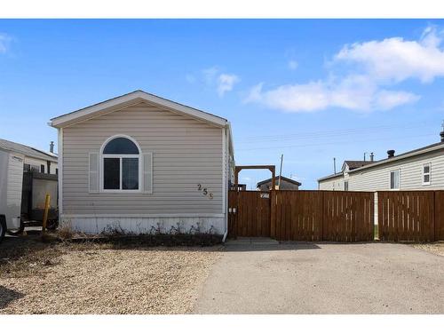 256 Cree Road, Fort Mcmurray, AB - Outdoor With Exterior